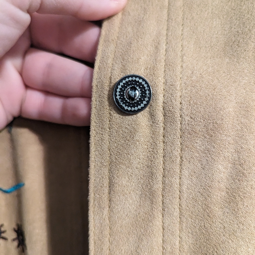 Vintage Button-up - Picture 7 of 7